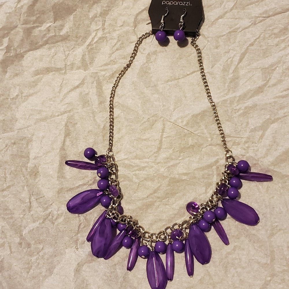 Paparazzi, short necklace, purple on silver colored chain
